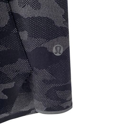 Lululemon Mens Surge Camo Shorts Gray size small Lined - Picture 3 of 7